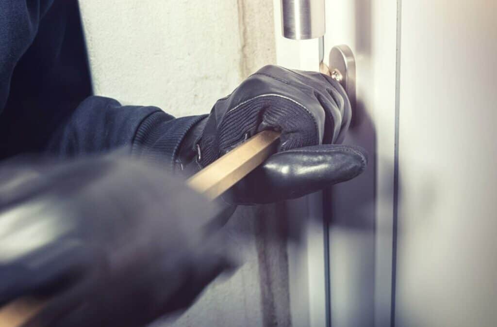 A Defence Lawyer’s Guide to Understanding Burglary, Robbery & Theft Offences